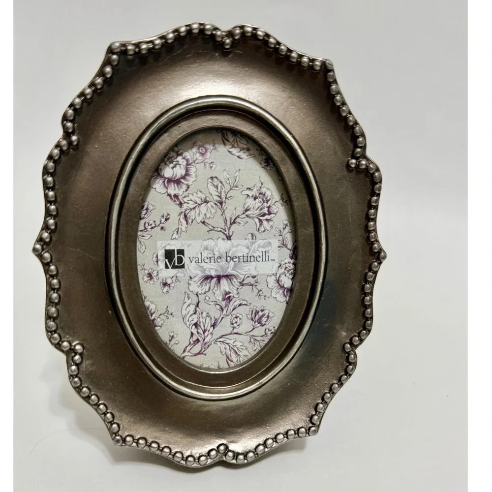 Valerie Bertinelli Pewter Beaded Scalloped Oval Tabletop Picture Frame 3x2 Photo